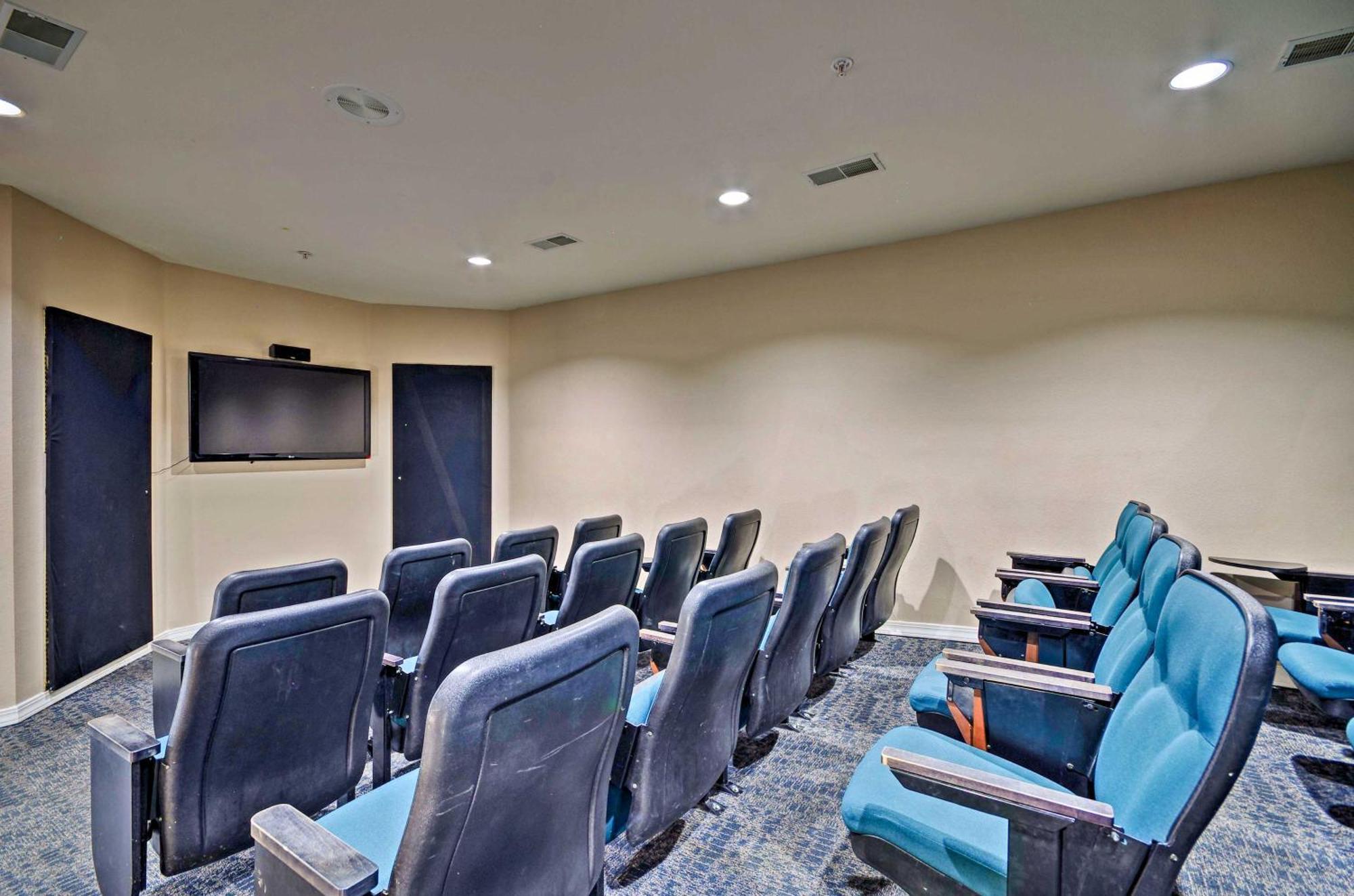 Ground-Floor Branson Condo With Community Perks Exterior photo